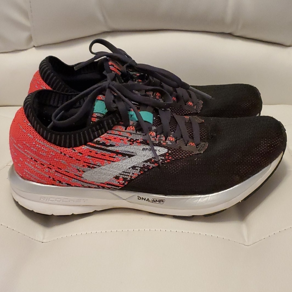 Brooks Ricochet